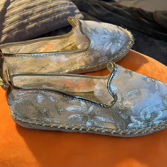 Pair of see through flats with flowers never worn. - Picture 3 of 5